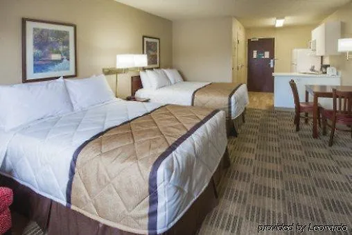 Extended America - - Urbana Hotel